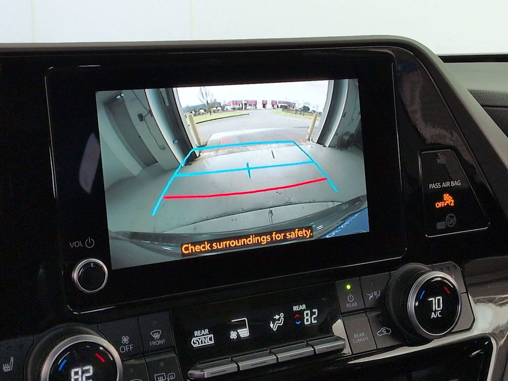 Thumbnail: 2023 Toyota Highlander - 34