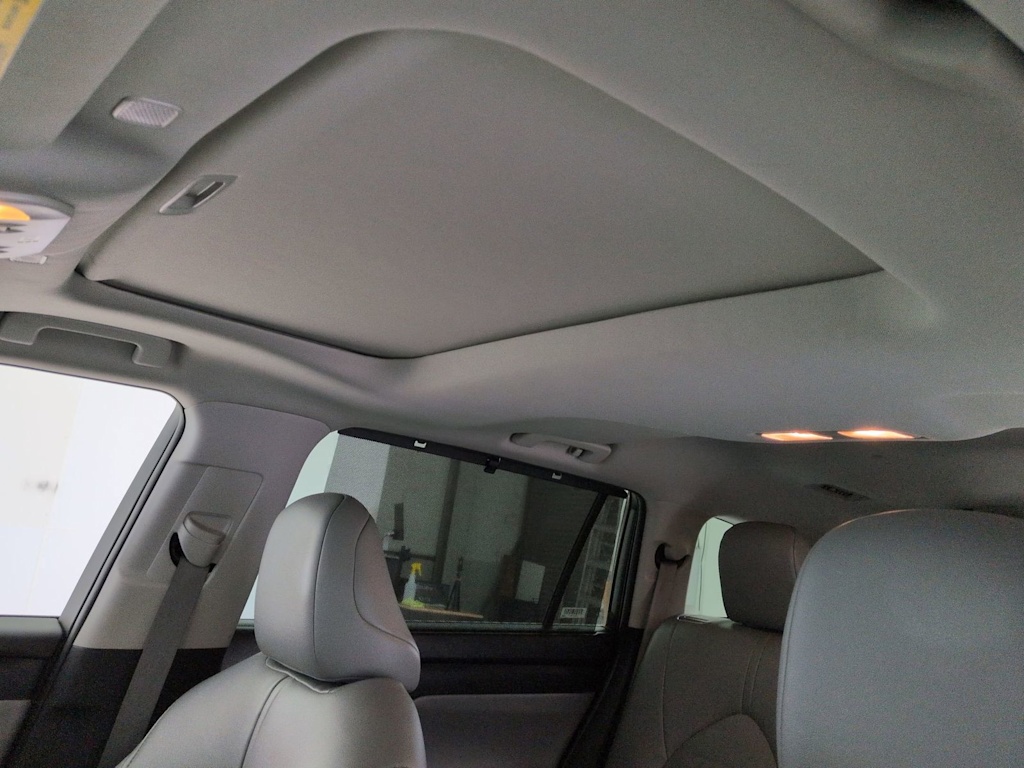 Thumbnail: 2023 Toyota Highlander - 26