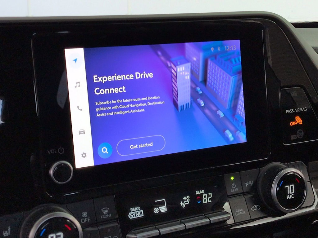 Thumbnail: 2023 Toyota Highlander - 33