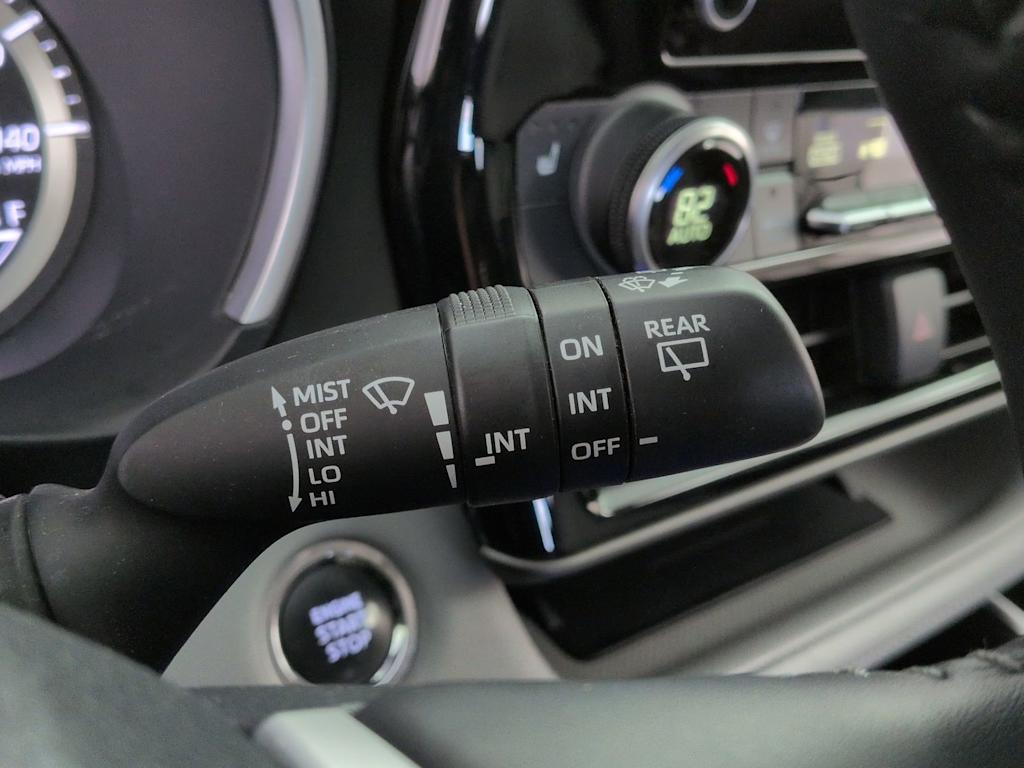 Thumbnail: 2023 Toyota Highlander - 31