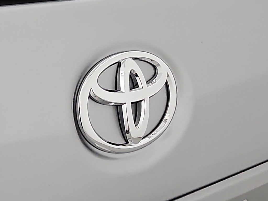 Thumbnail: 2018 Toyota Sienna - 7