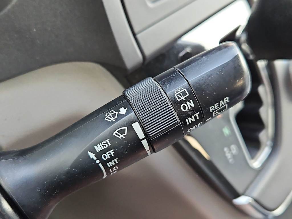 Thumbnail: 2018 Toyota Sienna - 30