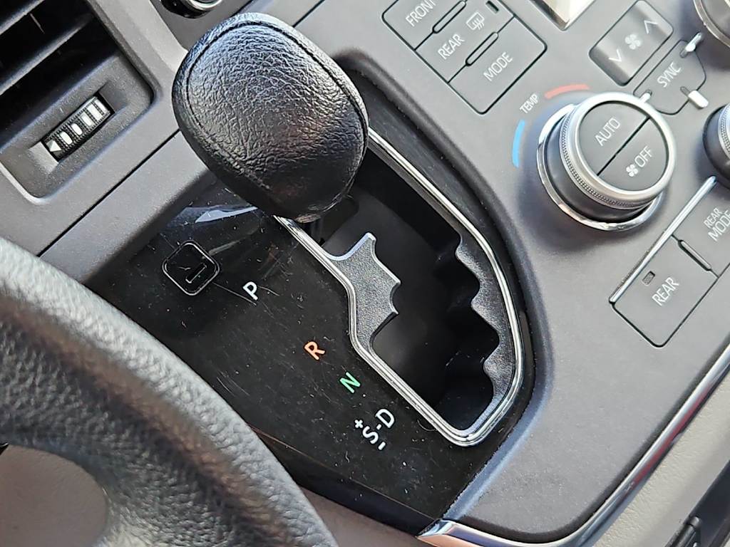 Thumbnail: 2018 Toyota Sienna - 34