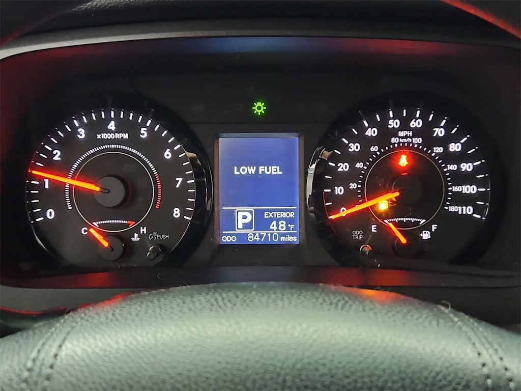 Thumbnail: 2016 Toyota Sienna - 17