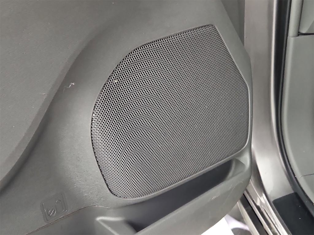 Thumbnail: 2016 Toyota Sienna - 34