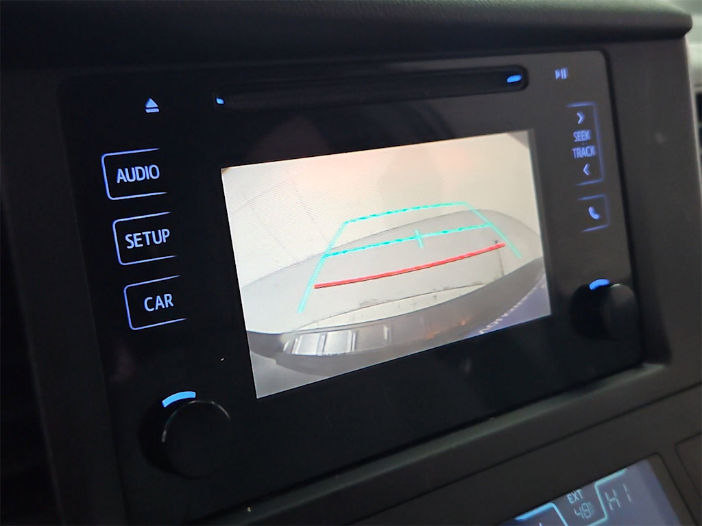 Thumbnail: 2016 Toyota Sienna - 33