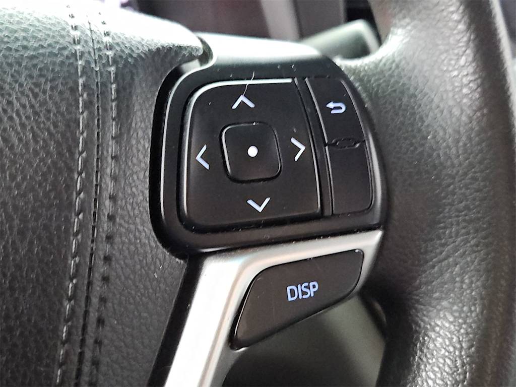 Thumbnail: 2016 Toyota Sienna - 30