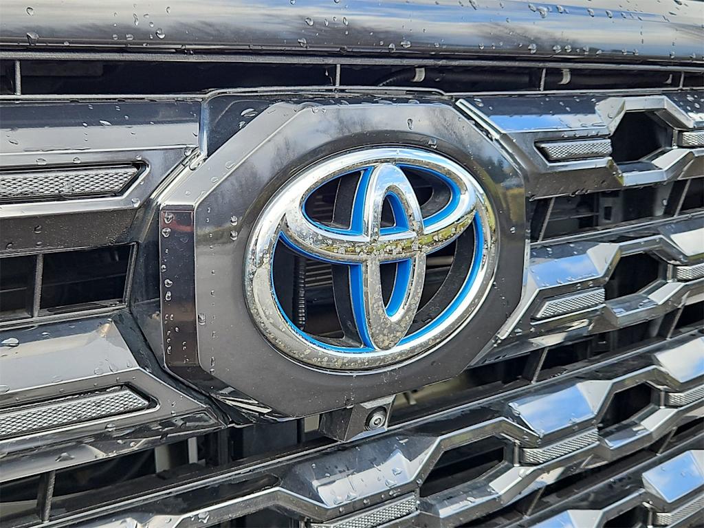 Thumbnail: 2022 Toyota Tundra - 7