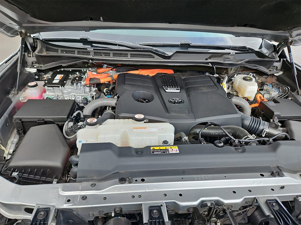 Thumbnail: 2022 Toyota Tundra - 9