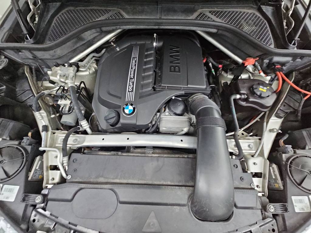 Thumbnail: 2015 BMW X5 - 9