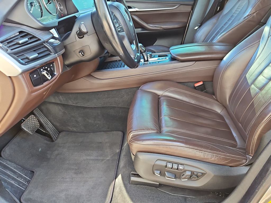 Thumbnail: 2015 BMW X5 - 11