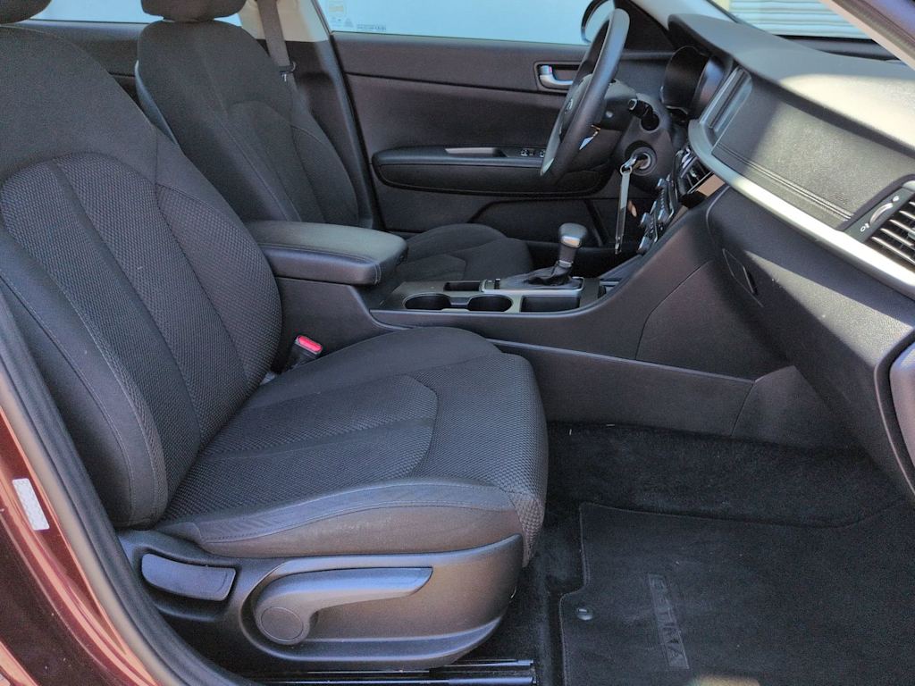 Thumbnail: 2020 Kia Optima - 12
