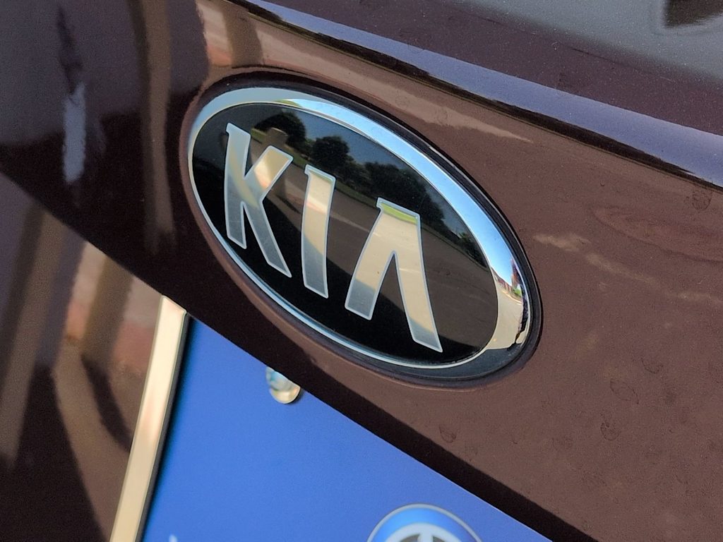 Thumbnail: 2020 Kia Optima - 7