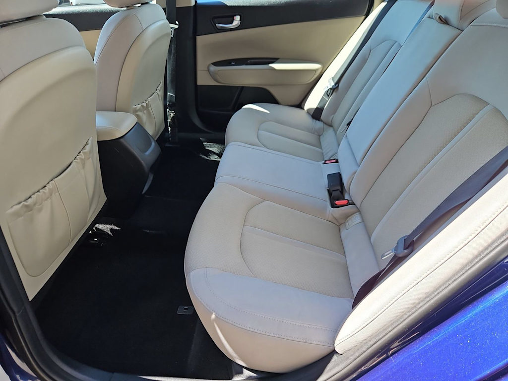 Thumbnail: 2016 Kia Optima - 13