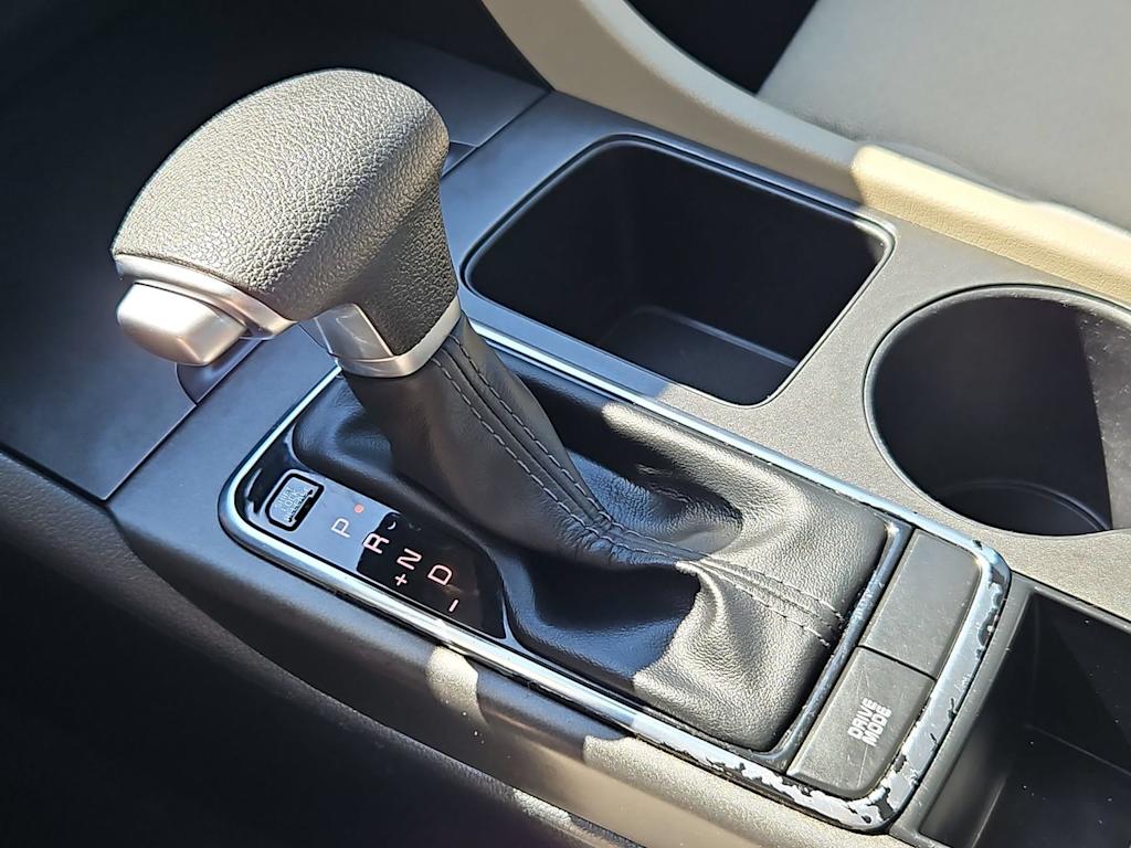 Thumbnail: 2016 Kia Optima - 16
