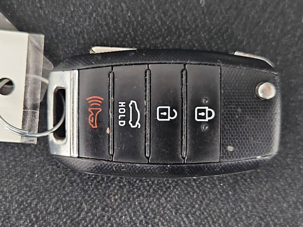 Thumbnail: 2016 Kia Optima - 19