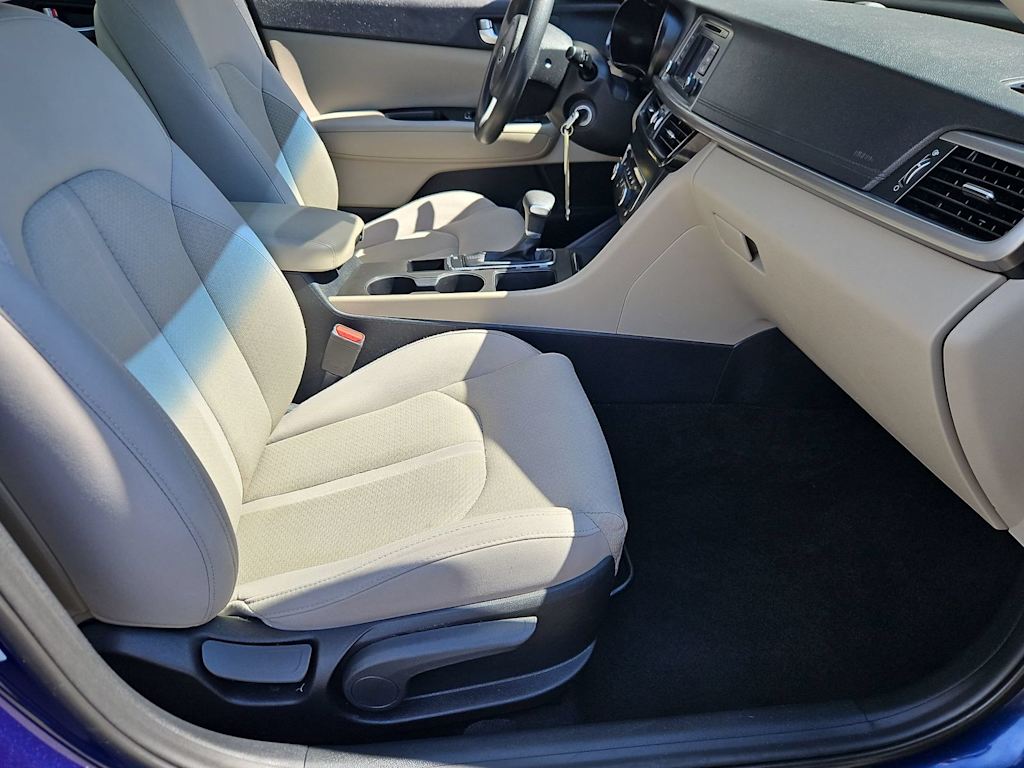 Thumbnail: 2016 Kia Optima - 12