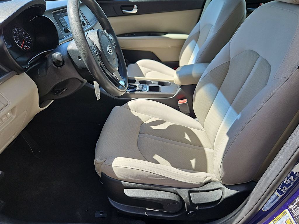 Thumbnail: 2016 Kia Optima - 11