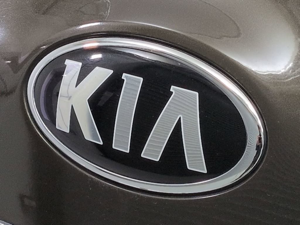 Thumbnail: 2021 Kia Telluride - 24