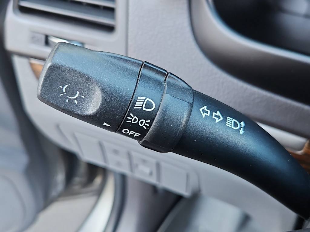 Thumbnail: 2011 Hyundai Santa Fe - 31