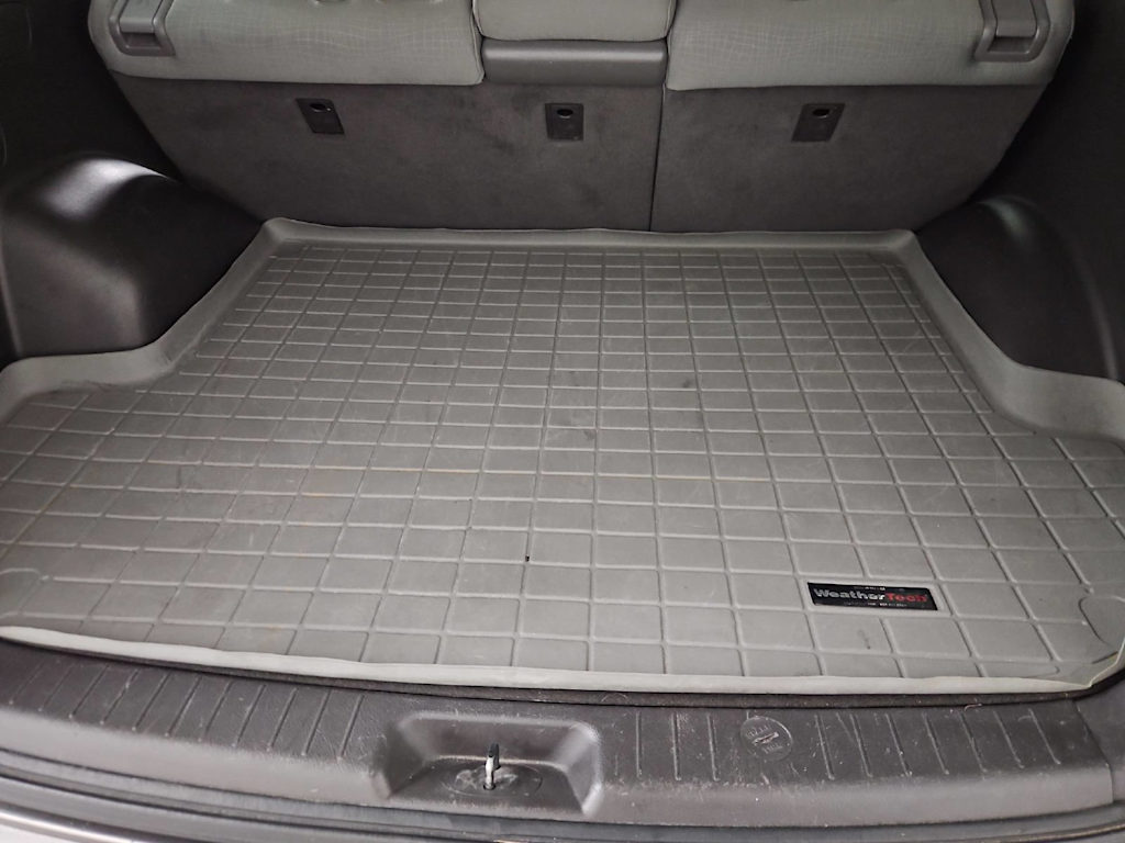 Thumbnail: 2011 Hyundai Santa Fe - 18