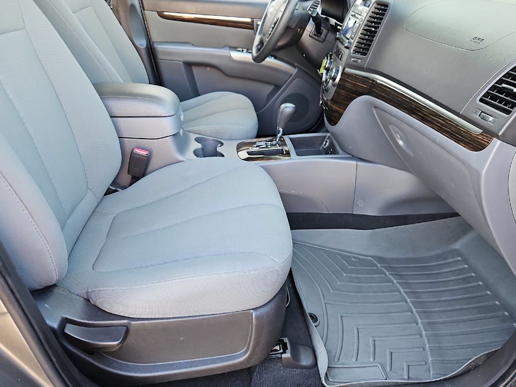 Thumbnail: 2011 Hyundai Santa Fe - 12