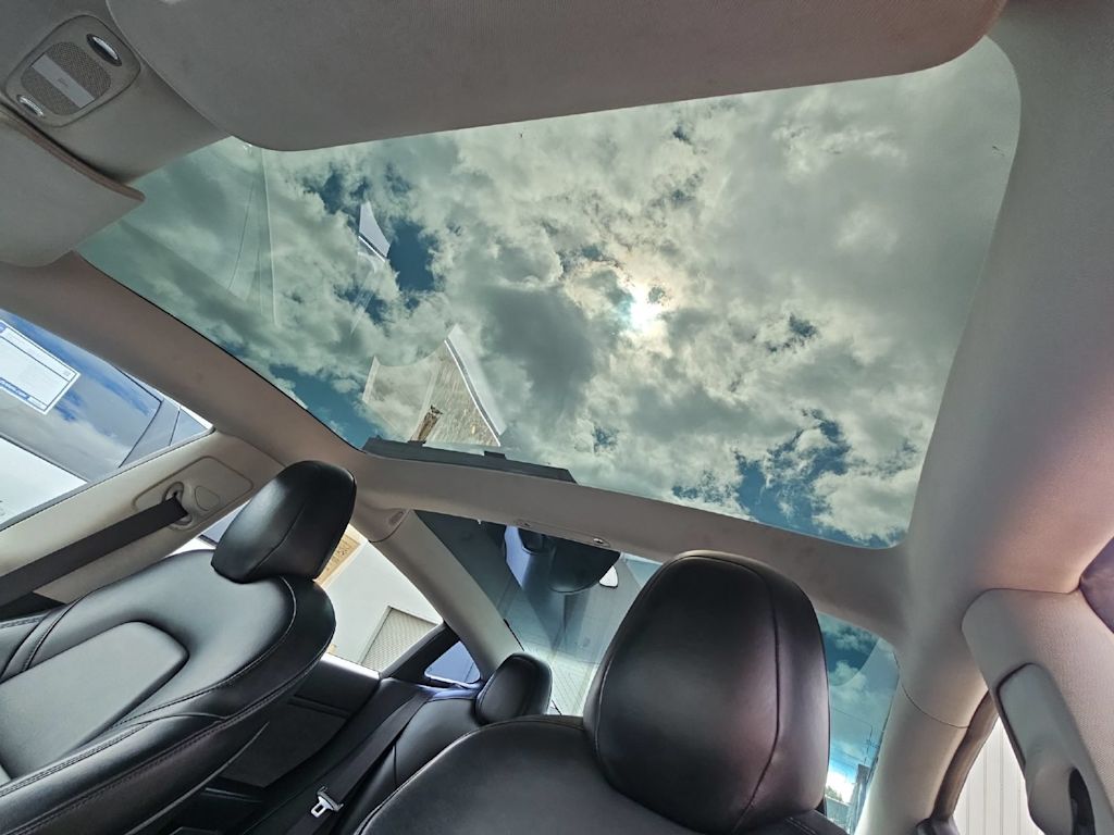 Thumbnail: 2018 Tesla Model 3 - 24