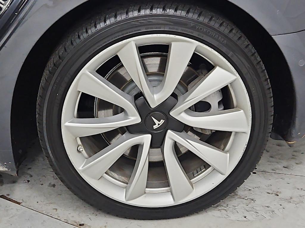 Thumbnail: 2018 Tesla Model 3 - 8
