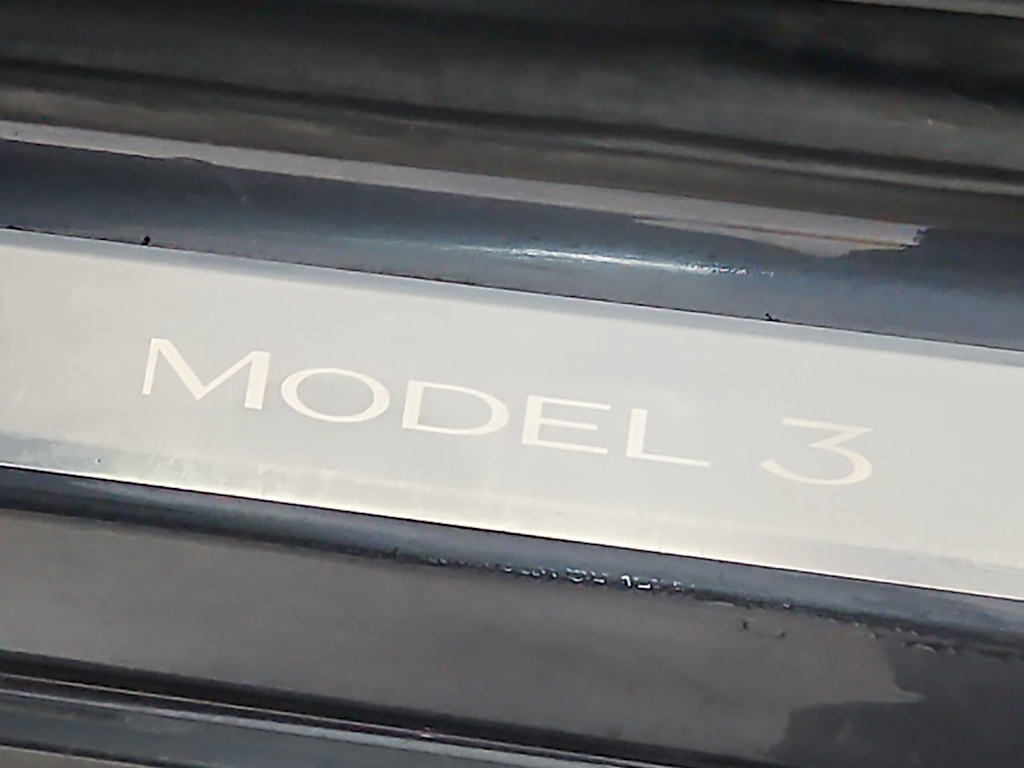 Thumbnail: 2018 Tesla Model 3 - 18