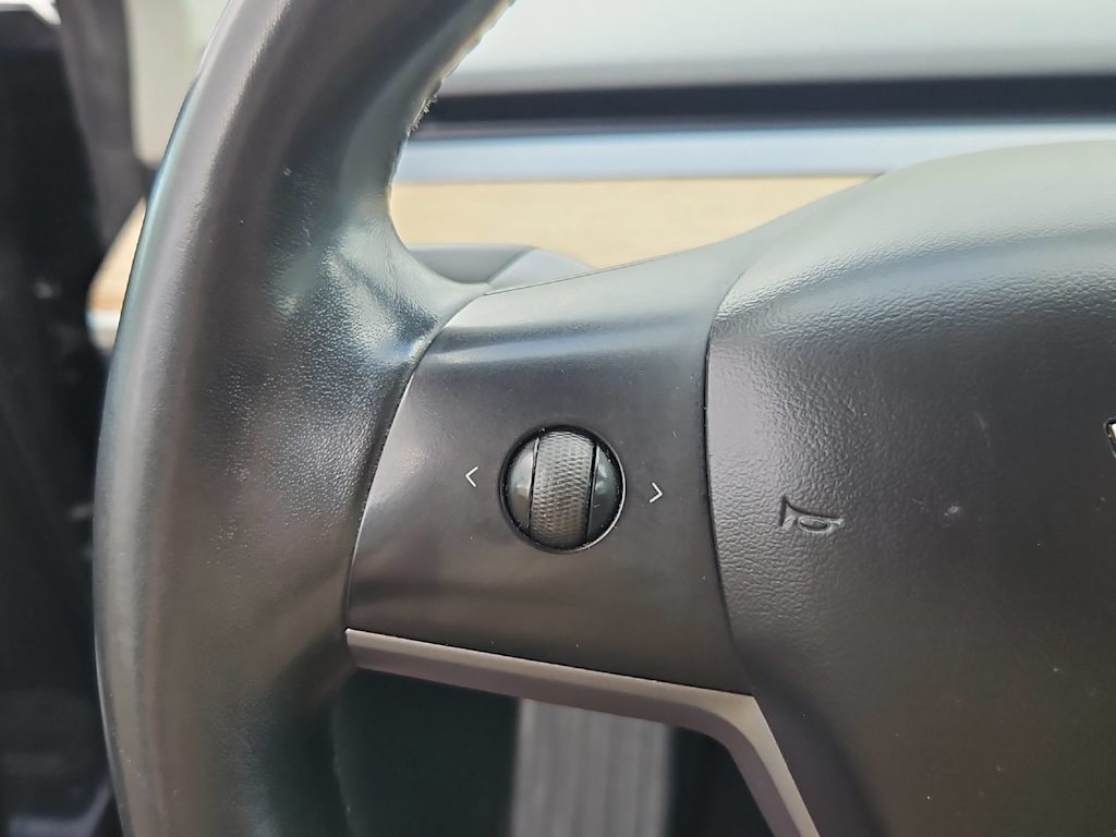 Thumbnail: 2018 Tesla Model 3 - 27