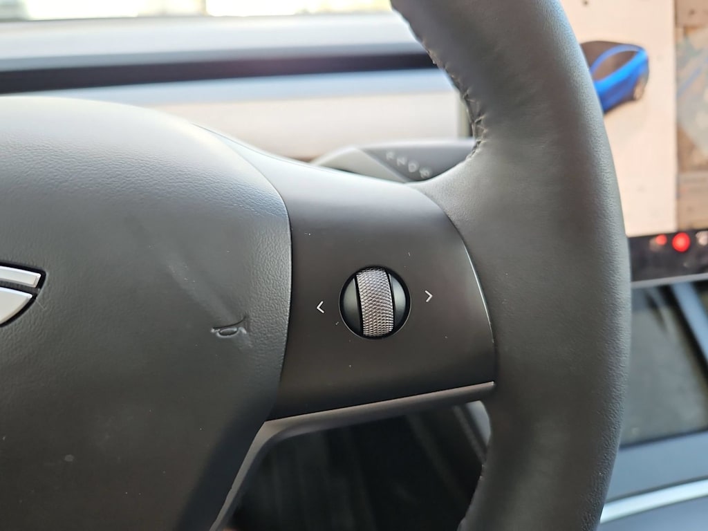 Thumbnail: 2024 Tesla Model Y - 28