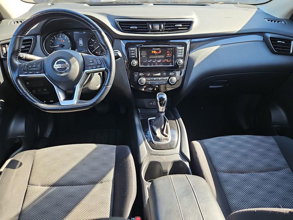 Thumbnail: 2022 Nissan Rogue Sport - 10