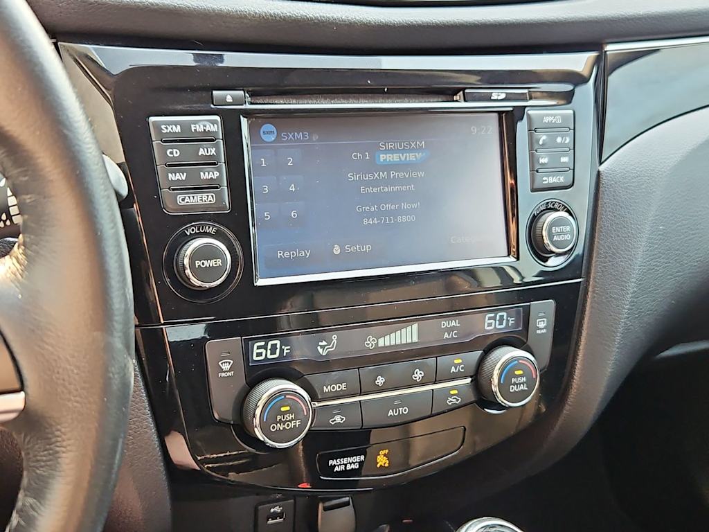 Thumbnail: 2017 Nissan Rogue Sport - 15