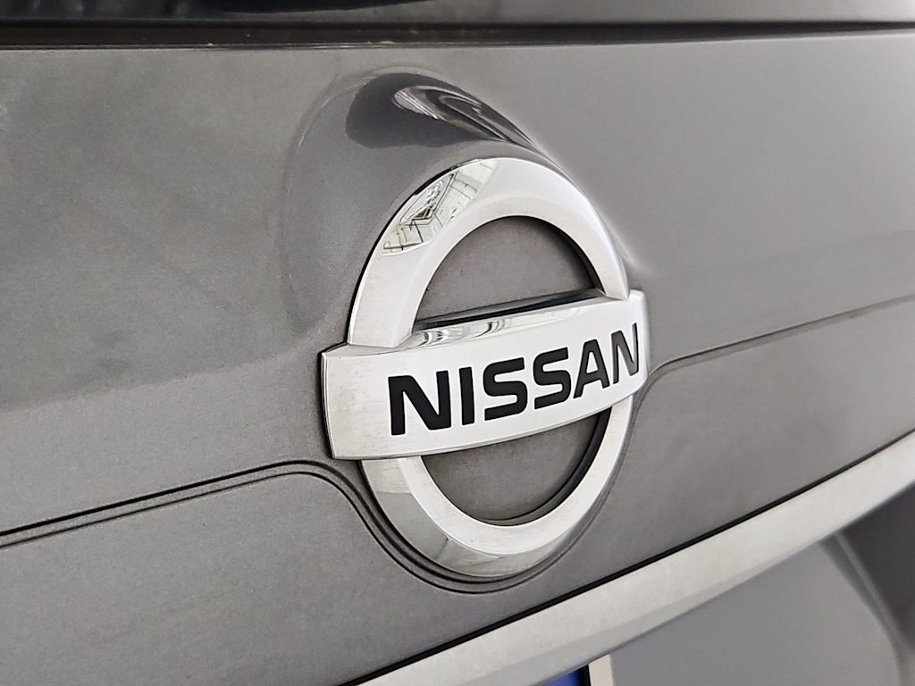 Thumbnail: 2017 Nissan Rogue - 25