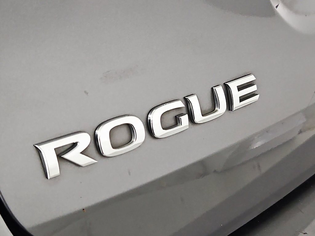 Thumbnail: 2017 Nissan Rogue - 26