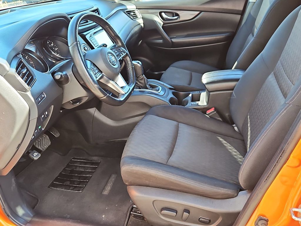Thumbnail: 2018 Nissan Rogue - 11