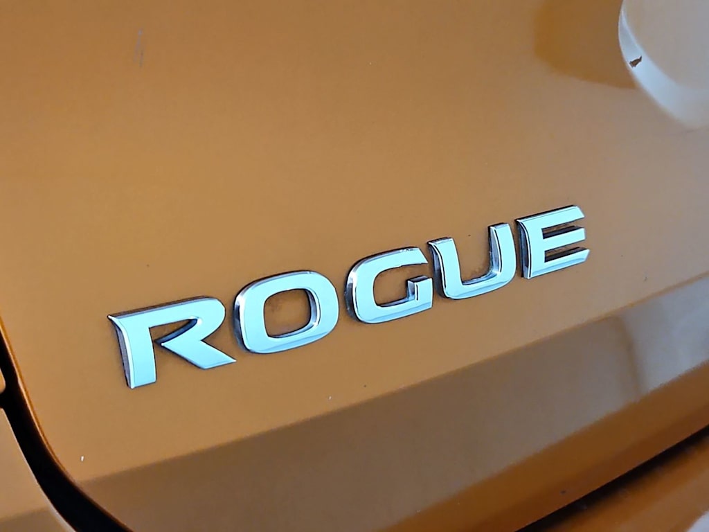 Thumbnail: 2018 Nissan Rogue - 25
