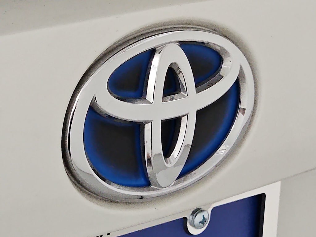 Thumbnail: 2016 Toyota Prius - 6