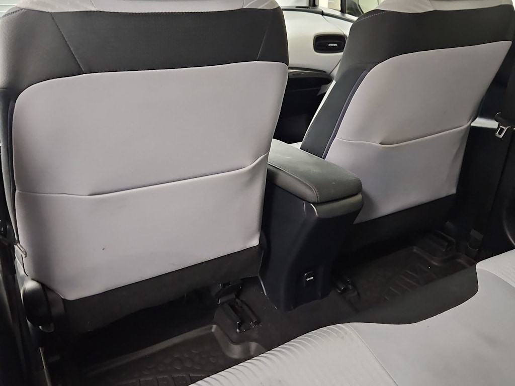 Thumbnail: 2016 Toyota Prius - 27