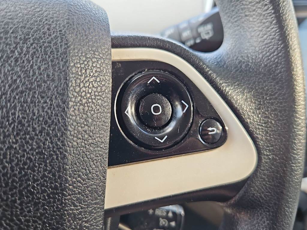 Thumbnail: 2016 Toyota Prius - 29