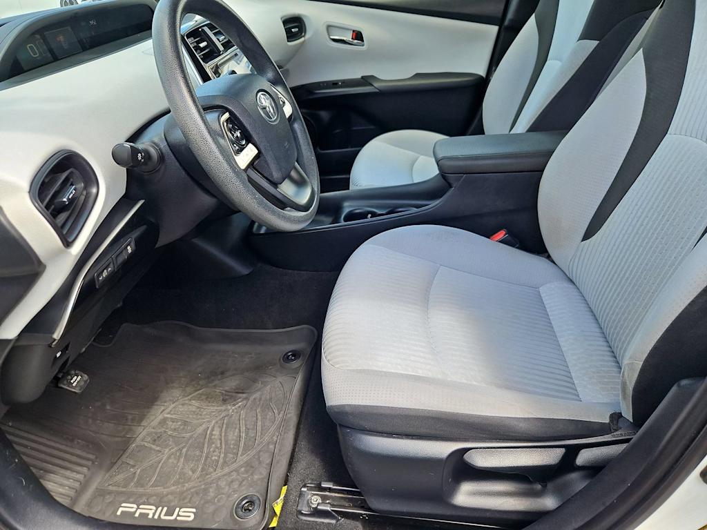 Thumbnail: 2016 Toyota Prius - 10