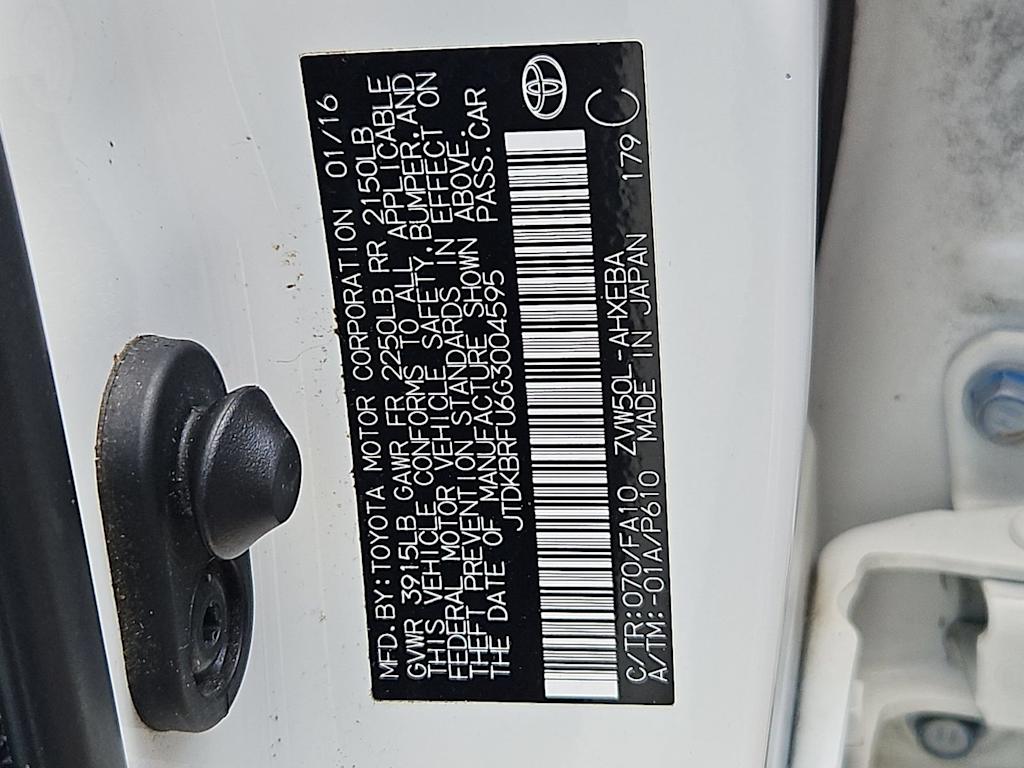 Thumbnail: 2016 Toyota Prius - 35