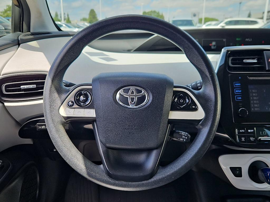 Thumbnail: 2016 Toyota Prius - 13