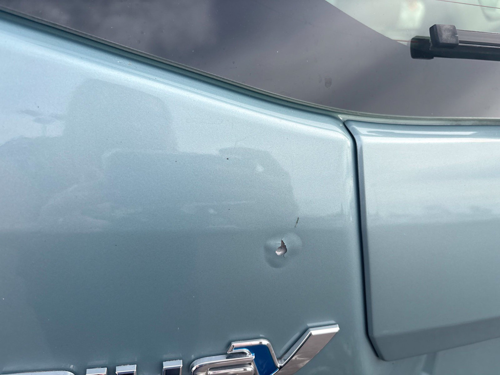 Thumbnail: 2017 Toyota Prius v - 3