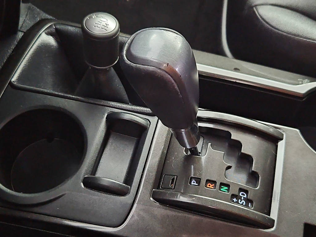 Thumbnail: 2016 Toyota 4Runner - 17