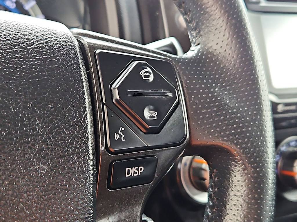 Thumbnail: 2016 Toyota 4Runner - 32
