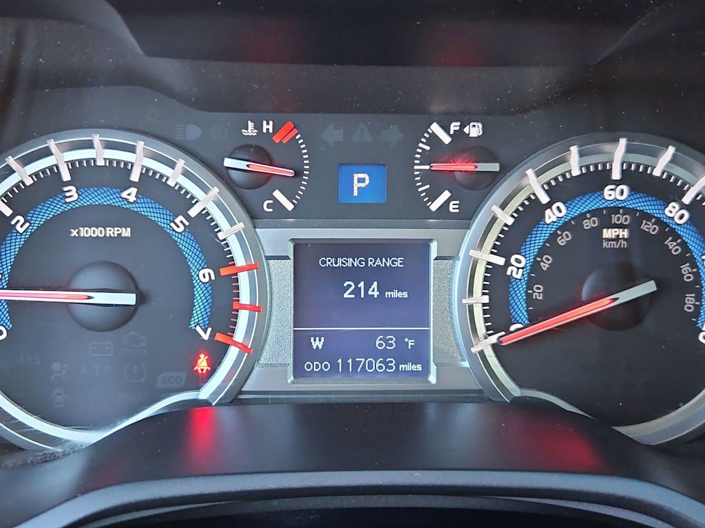 Thumbnail: 2015 Toyota 4Runner - 18