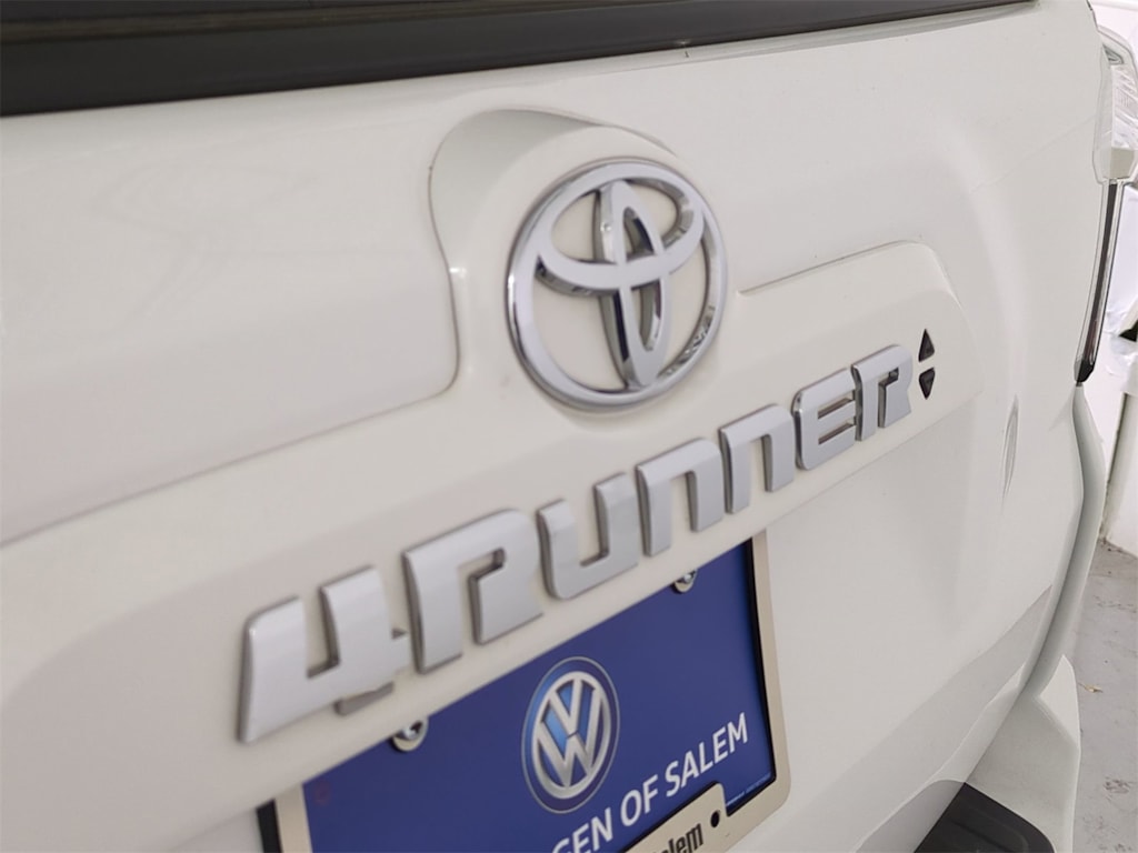 Thumbnail: 2023 Toyota 4Runner - 23