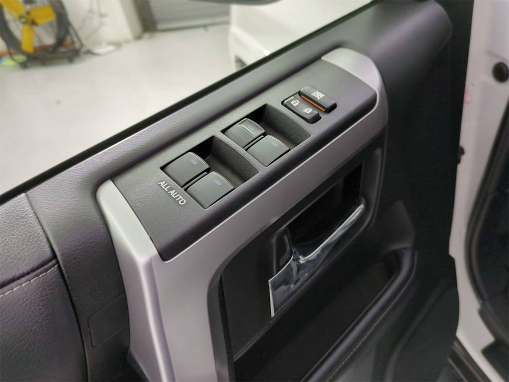 Thumbnail: 2023 Toyota 4Runner - 24