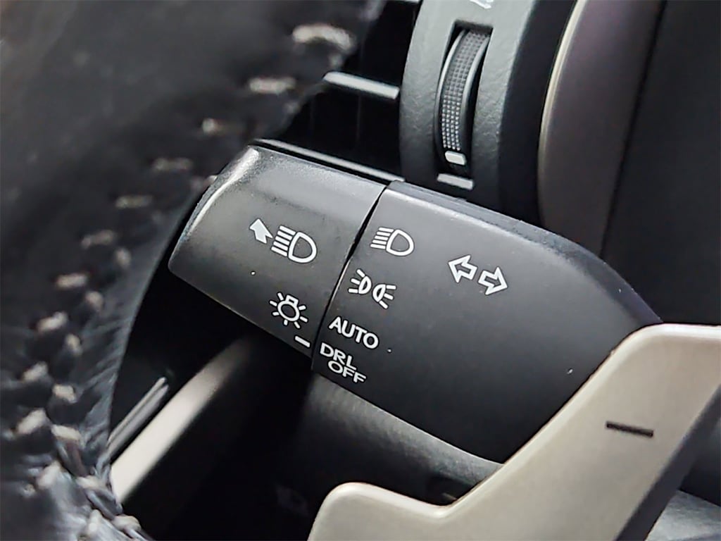 Thumbnail: 2018 Lexus IS - 34